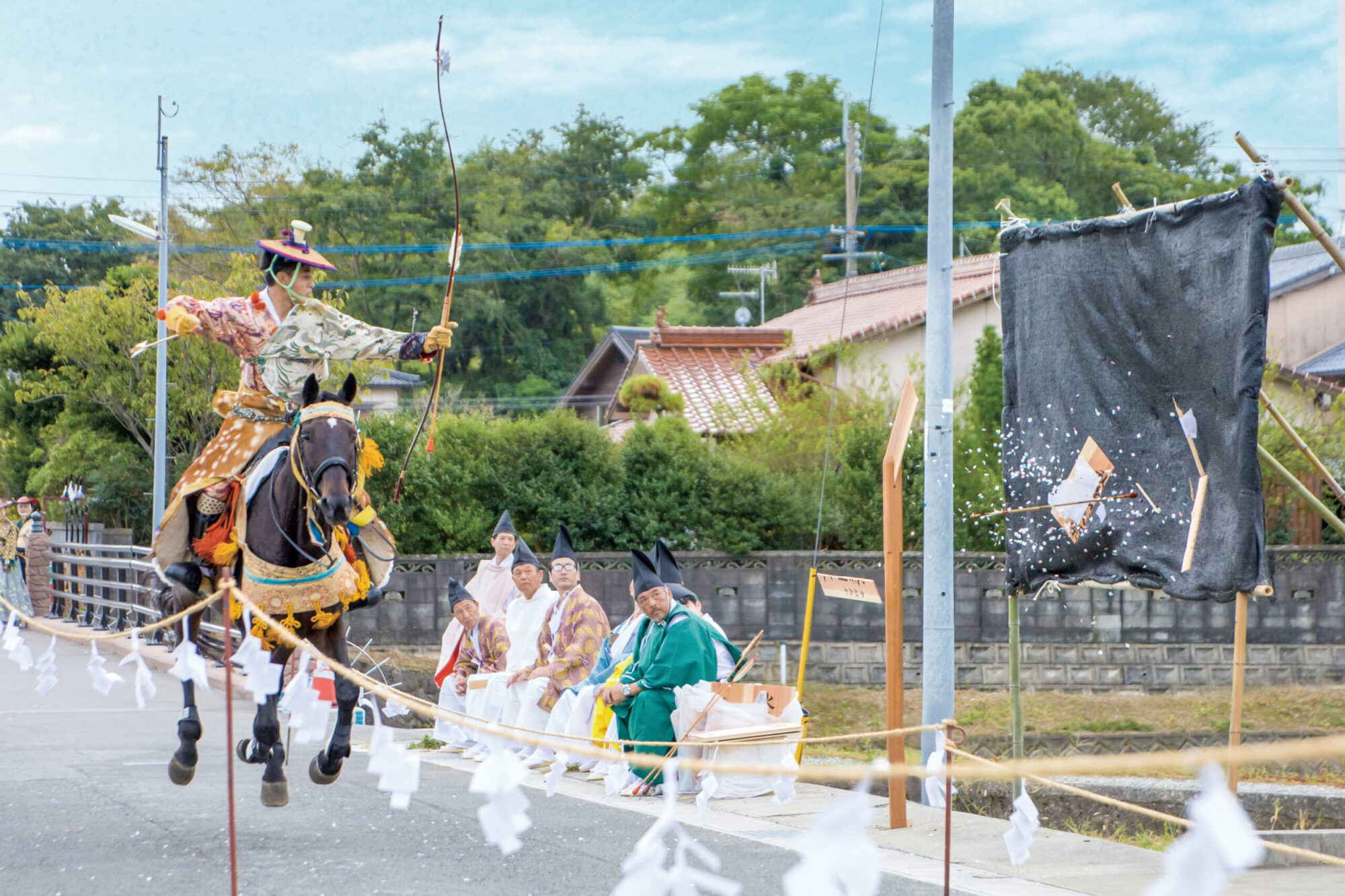 鶴岡⼋幡神社